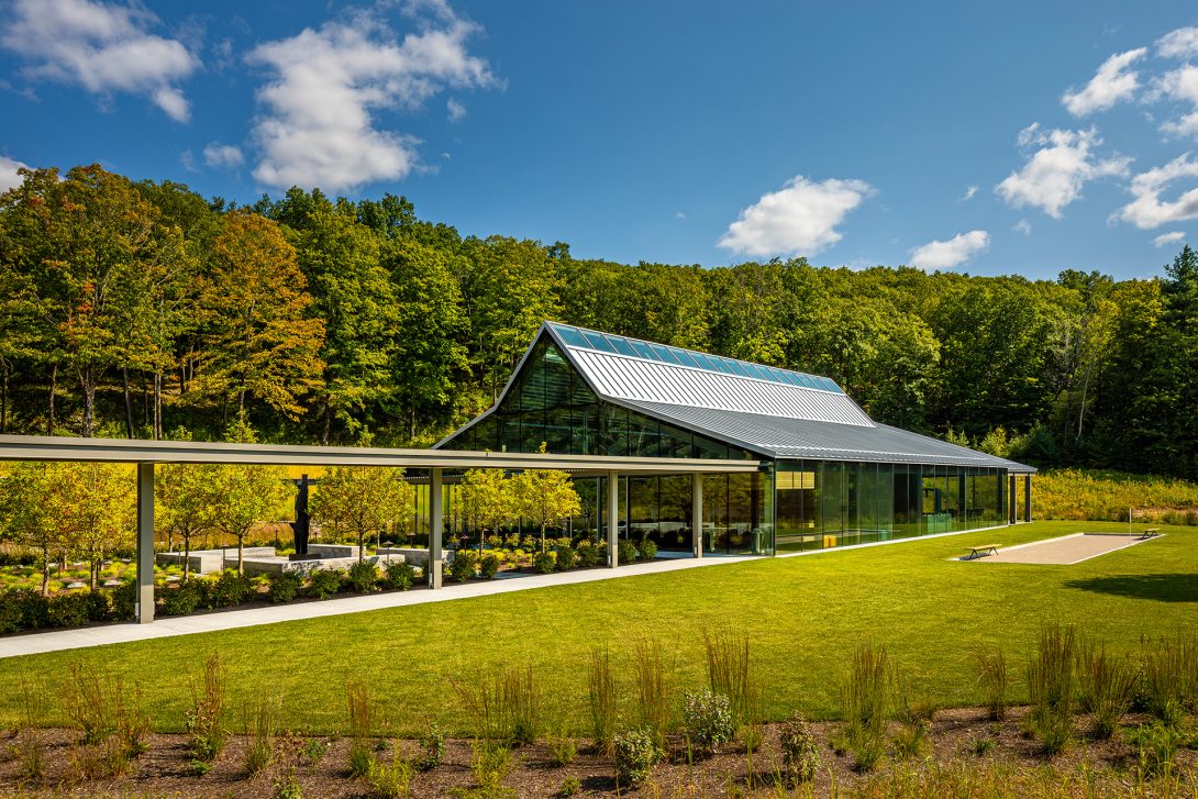 Lawn viewing point with the stoa and building beyond. Residential Recreation Pavilion, NY